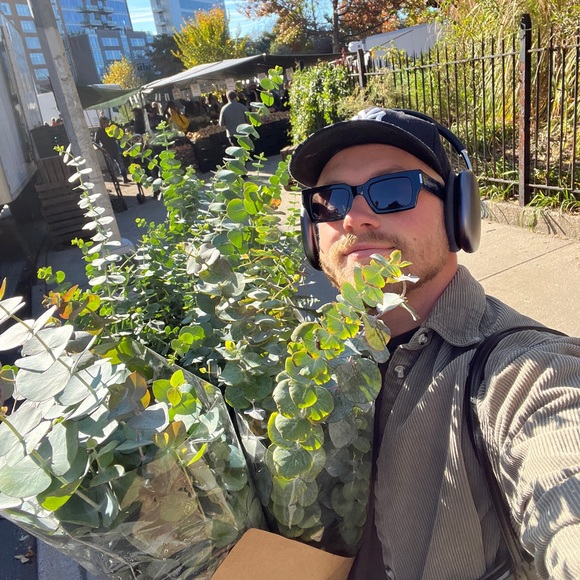 Meet your Posher, John - Picture 3 of 3